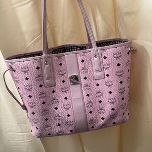 MCM LARGE PINK TOTE